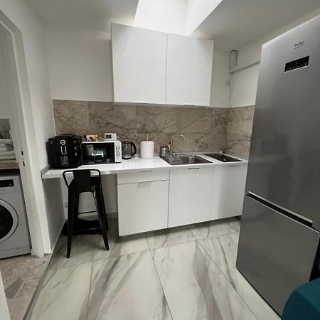 Luxus Cluj Airport Apartments Eksteriør billede