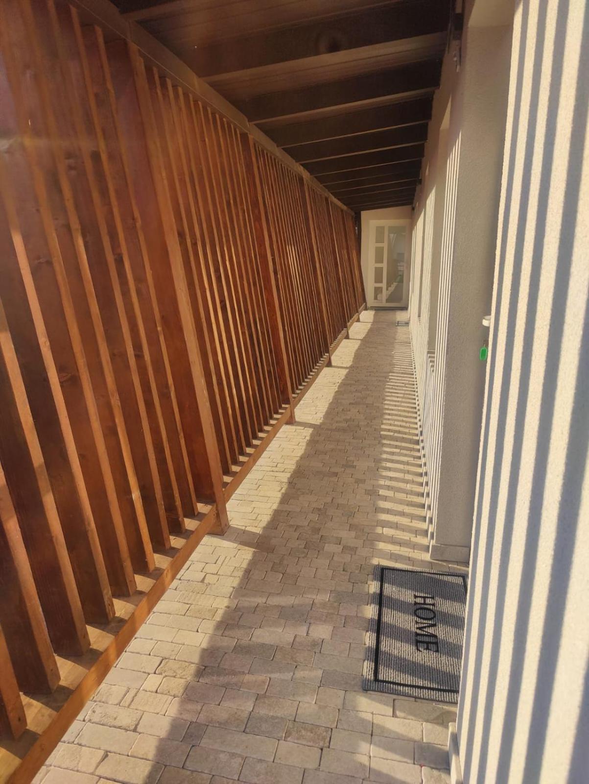 Luxus Cluj Airport Apartments Eksteriør billede