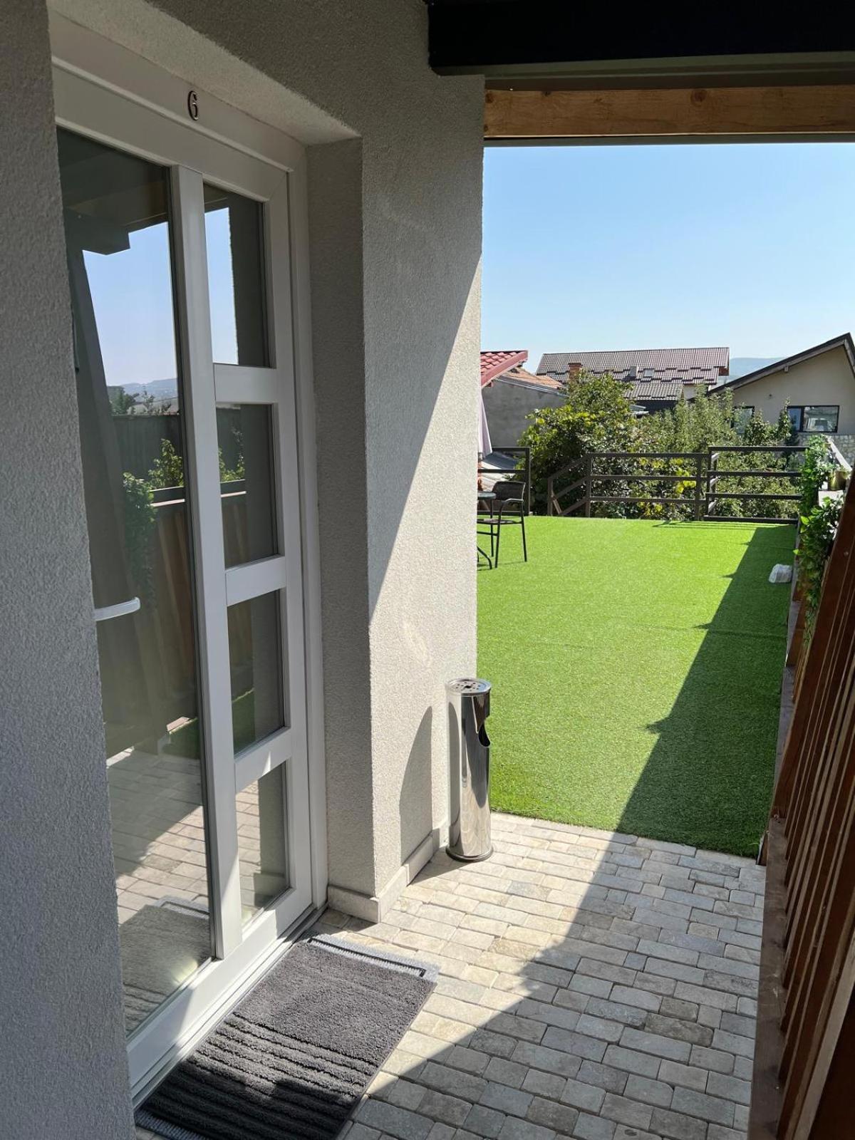 Luxus Cluj Airport Apartments Eksteriør billede
