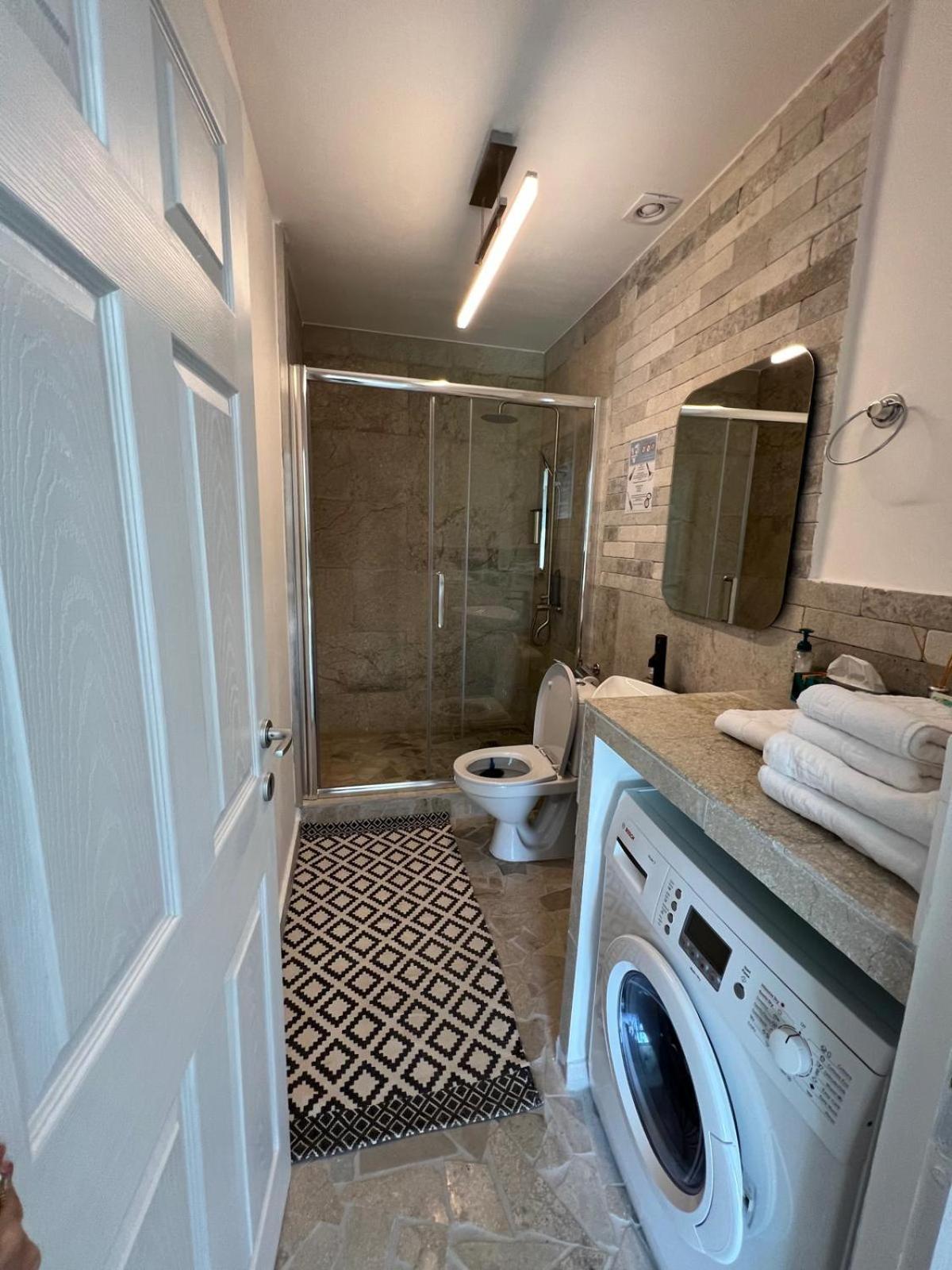 Luxus Cluj Airport Apartments Eksteriør billede