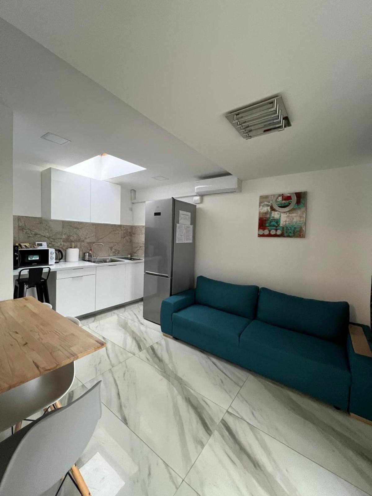 Luxus Cluj Airport Apartments Eksteriør billede