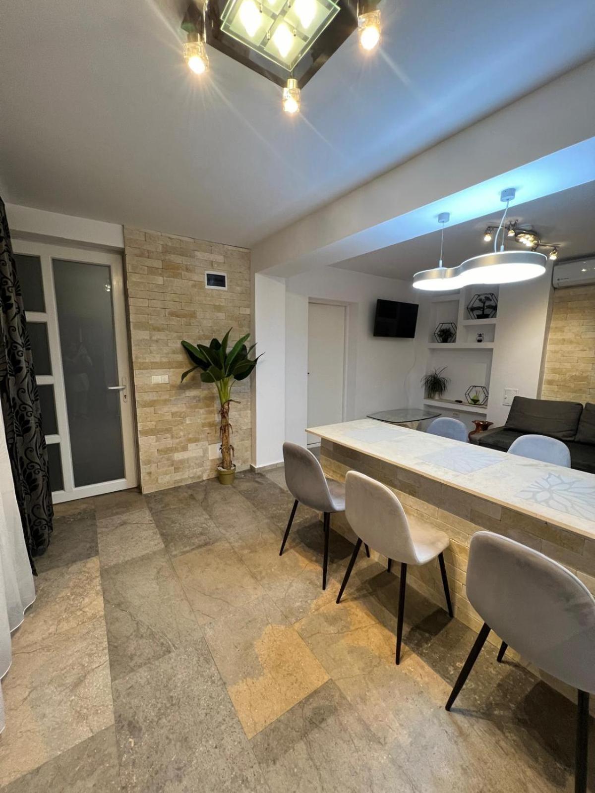 Luxus Cluj Airport Apartments Eksteriør billede