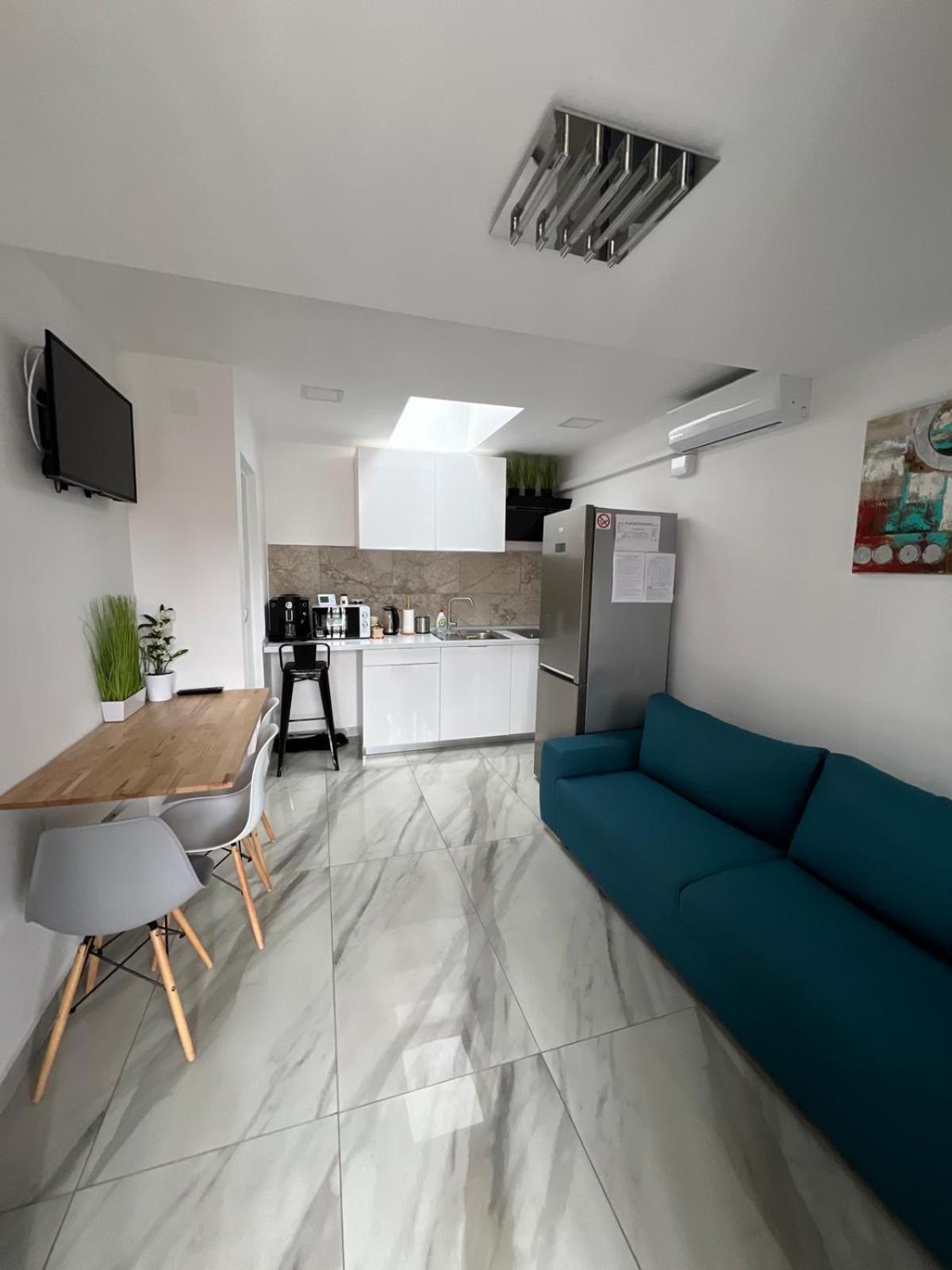 Luxus Cluj Airport Apartments Eksteriør billede